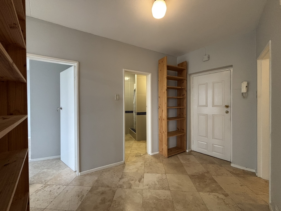 To Let 2 Bedroom Property for Rent in Vredehoek Western Cape